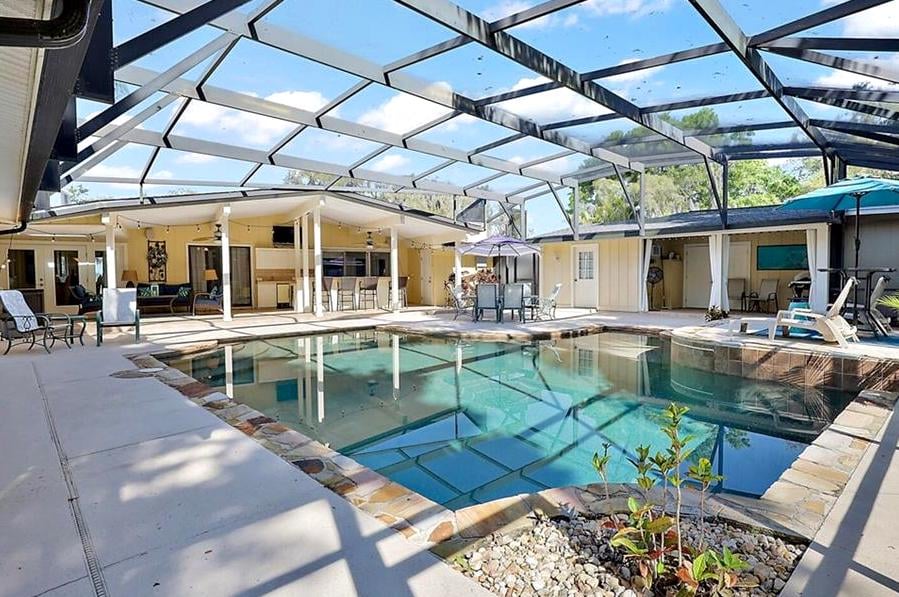 Explore These Two Leesburg, FL Pool Homes with Top Amenities